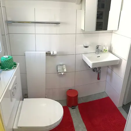 Am Ufer Πανσιόν Νταβός