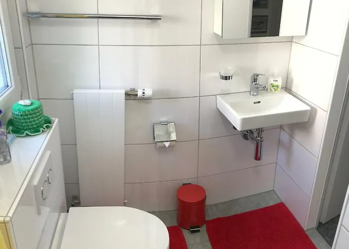 Am Ufer ゲストハウス ダヴォス・プラッツ